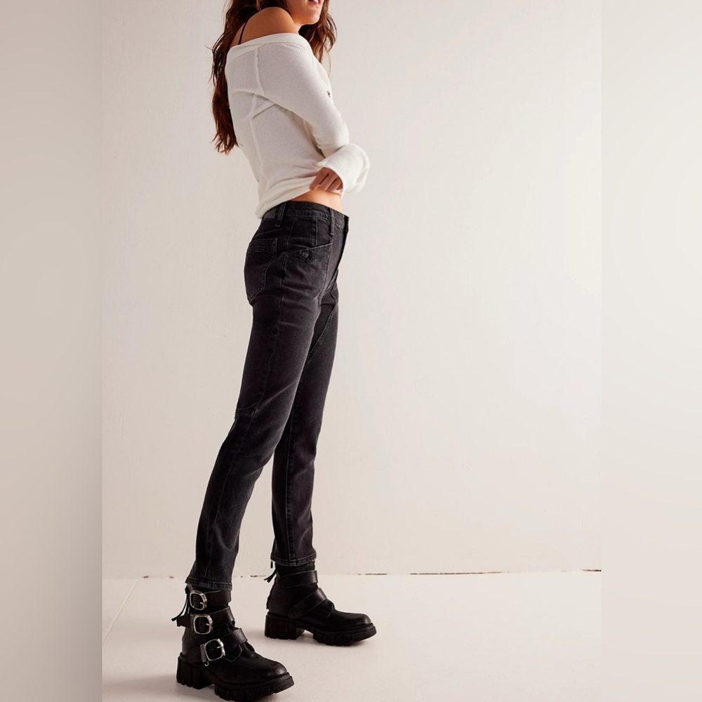 We The Free | Beacon Mid Rise Slim Crop
